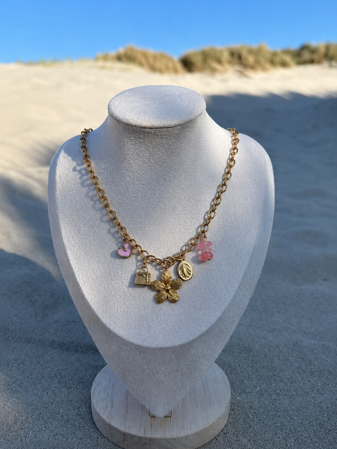 Collier Ama